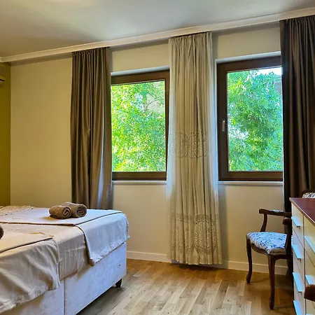 Thermae Heritage With Garage Apartment *